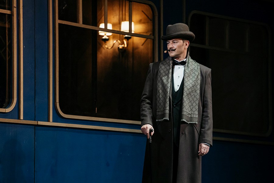 «Восточный экспресс» на сцене